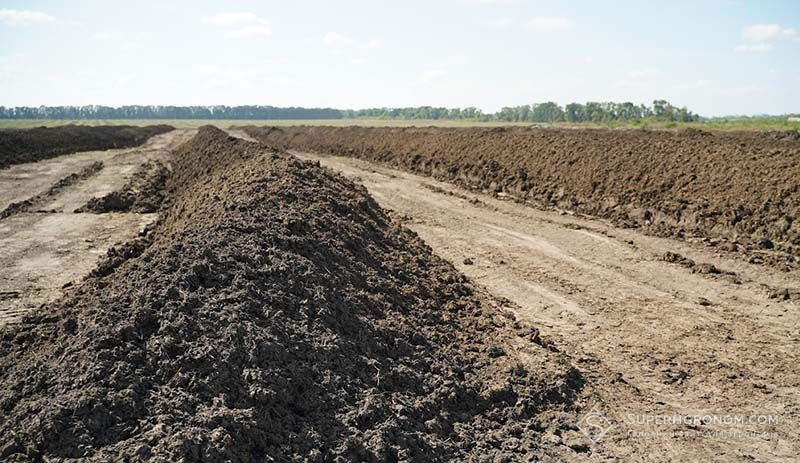 Компостувальний майданчик Компостувальний майданчик