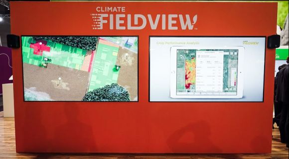 Стенд із презентацією платформи Climate FieldView