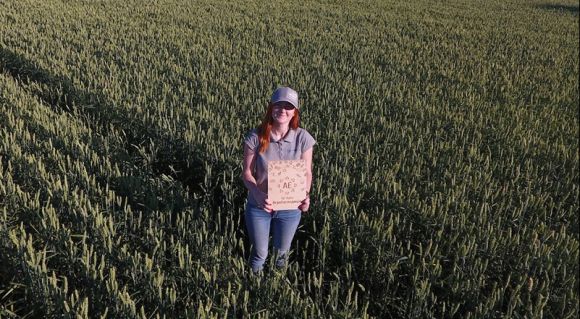 АгроЕкспедиція на полі з посівами пшениці господарства «Славутич»