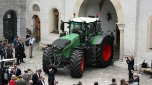 Перший трактор Fendt 1000 прибув до України