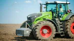 Цеппелін Україна провела демонстрацію трактора Fendt 1050 Vario