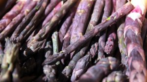 В Україні почали вирощувати фіолетову спаржу