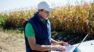 Розумні технології виводять сільське господарство на новий рівень — досвід Smart Field