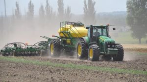 Ukrlandfarming виступає за використання в землеробстві органічних добрив