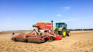 Більшість сільгоспугідь в України перебувають під впливом ґрунтової посухи