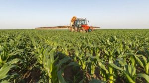 Представлено технологію, яка мінімізує знос пестицидів та підвищує ефективність обробок посівів