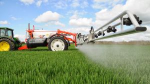 Німеччина скорочує обсяги використання пестицидів у сільському господарстві