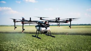 Названо перспективність використання інноваційних дронів-роботів в агросекторі