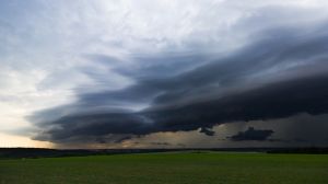 Штормове попередження: до України наближається масштабний циклон