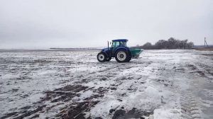 Не зважаючи на війну, українські аграрії виходять на поля