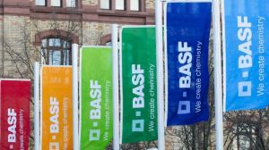 Хімічний концерн BASF припиняє діяльність на росії та білорусі