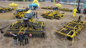 Оновлені моделі техніки від BEDNAR було представлено на Дні поля
