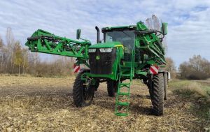 Обприскувач самохідний