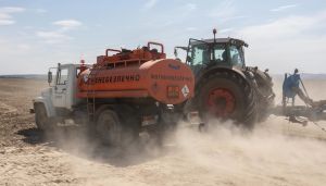 Ціни на дизель знизилися на 15%, але аграріям радять не відкладати закупівлі