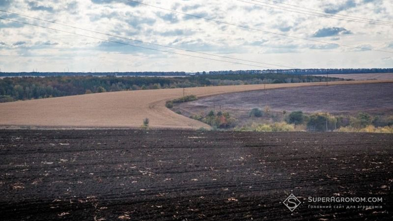 Українські ґрунти вдвічі бідніші від європейських