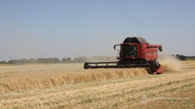 В Кіровоградській області розпочато збирання урожаю озимої пшениці та ріпаку