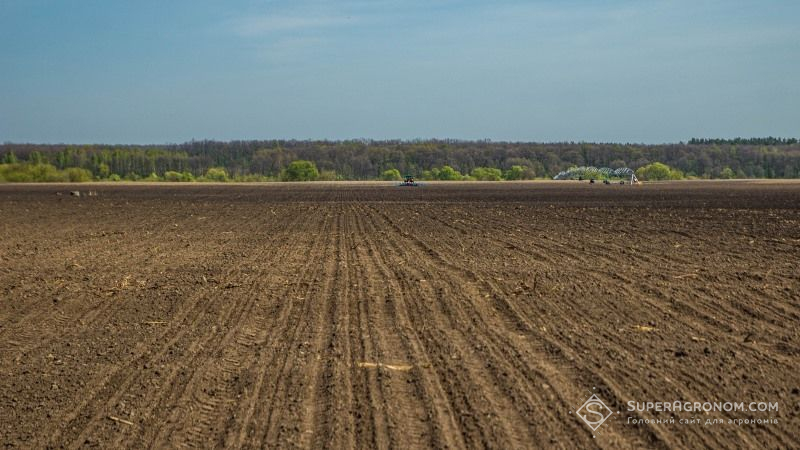 Нинішній температурний режим сприяє початку посівної ярого ячменю — Адаменко