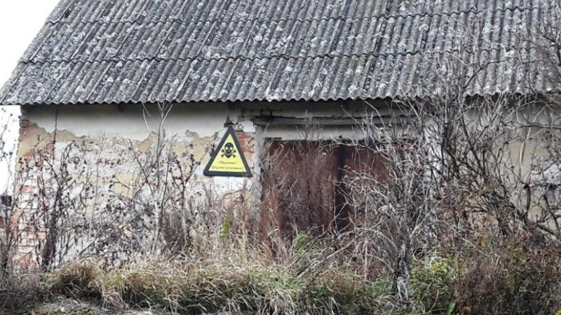 Склади з непридатними пестицидами на Вінниччині маркуватимуть спеціальними знаками