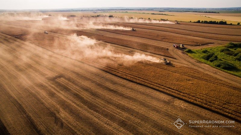 Діяльність українських аграріїв контролюватимуть через супутники