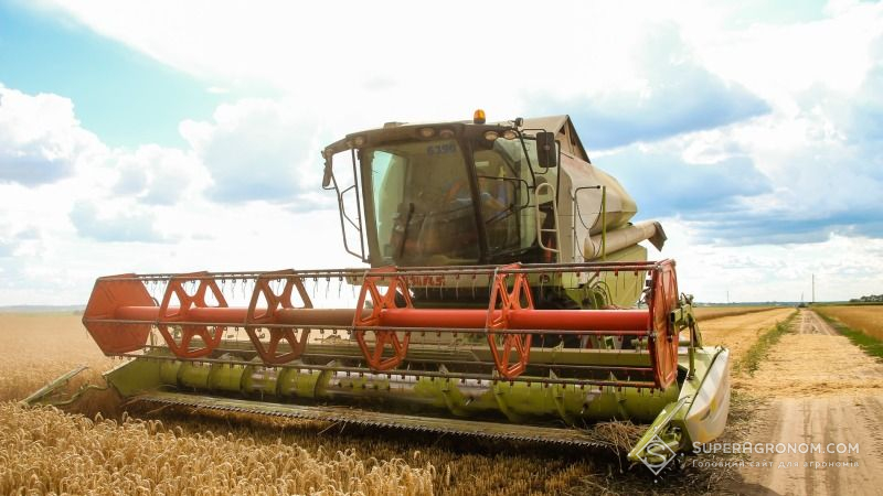 Аграріями намолочено більше 120 тис. тонн зерна нового урожаю
