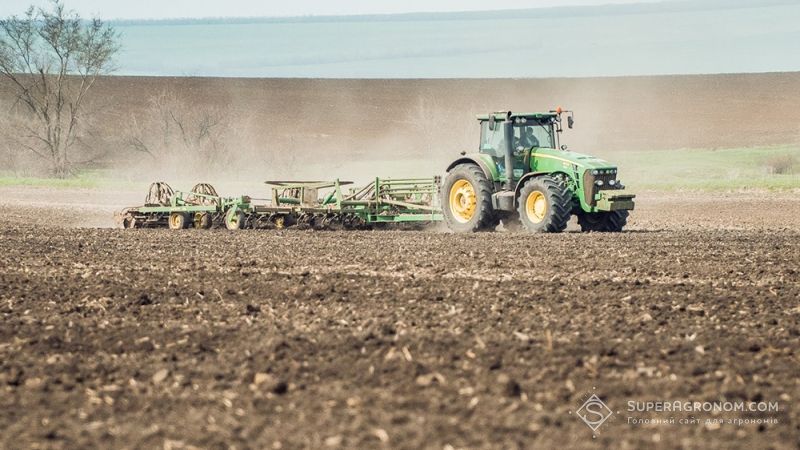 Визначено, скільки землі в Україні обробляють агрохолдинги
