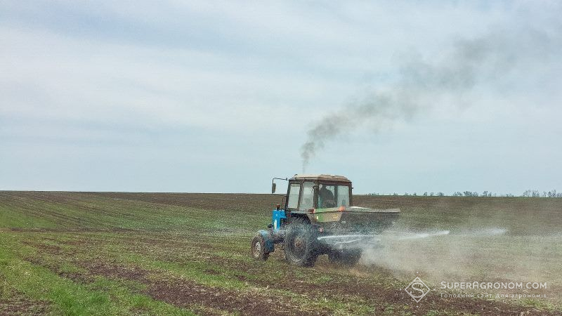 Миколаївські аграрії завершують підживлення озимих зернових