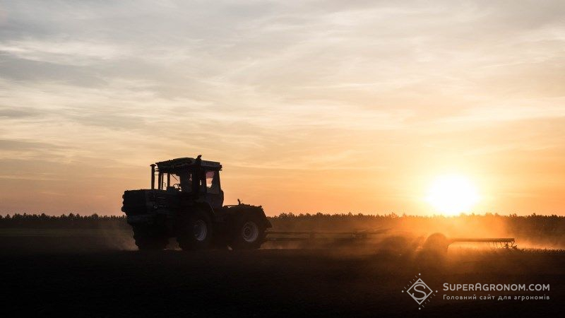 Близько 8 млн га земель в Україні обробляються без сплати податків