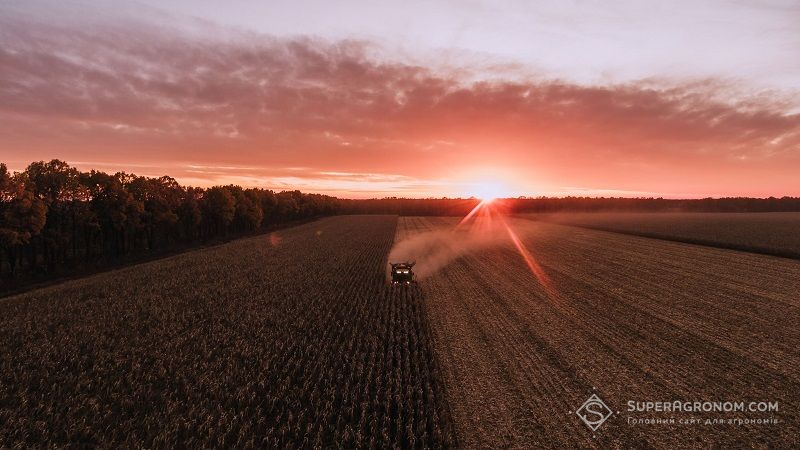 Аграрії Дніпропетровщини восьмий рік поспіль збирають понад 3 млн тонн зерна