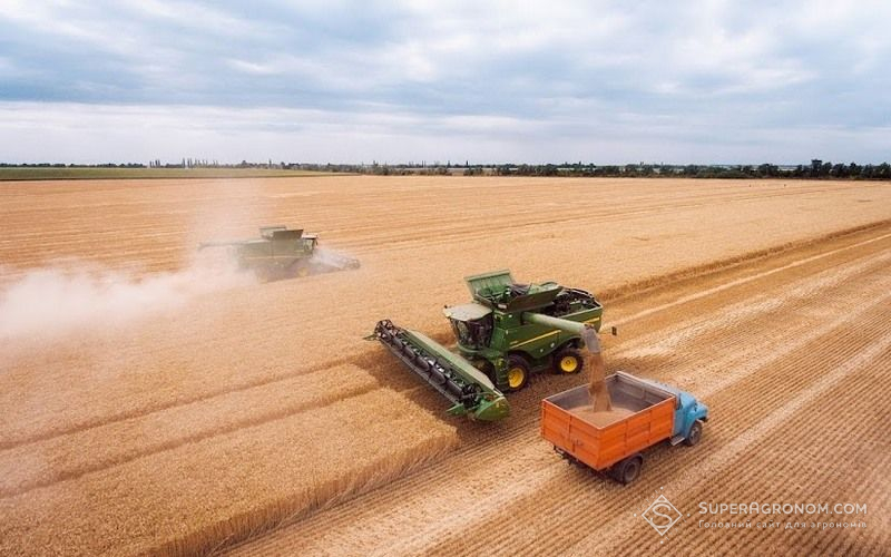 Два мільйони тонн зернових і зернобобових намолотили в Одеській області