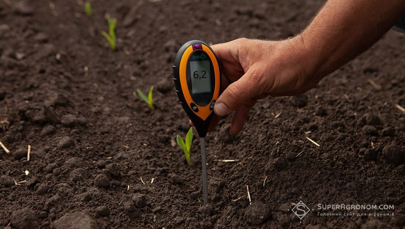 Середньозважений показник кислотності ґрунту по Україні становить pH 6,2