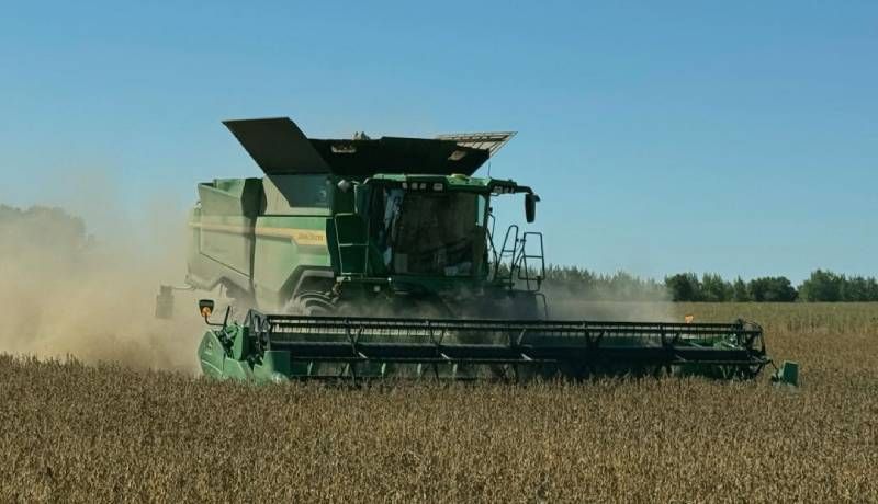 Збирання врожаю сої в Агротрейд