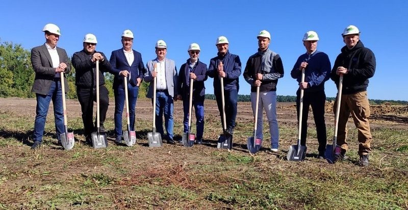 Компанія «Агроструктура» офіційно розпочала будівництво нового регіонального сервісного центру на Хмельниччині Компанія «Агроструктура» офіційно розпочала будівництво нового регіонального сервісного центру на Хмельниччині