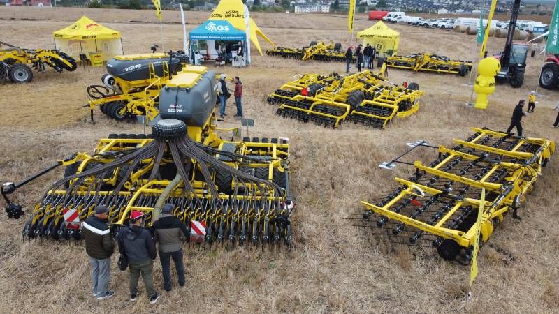 Оновлені моделі техніки від BEDNAR було представлено на Дні поля