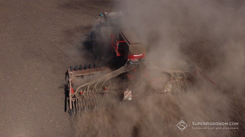 Посівна озимих в Україні завершується — більшість областей виконали план Посівна озимих в Україні завершується — більшість областей виконали план