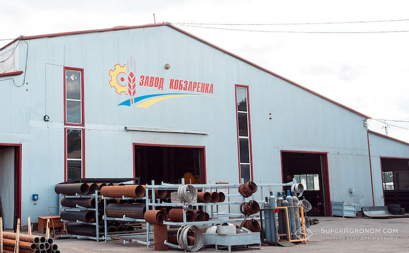 Завод Кобзаренка готує техніку для точного землеробства: нові бочки та розкидачі вийдуть у 2026 році