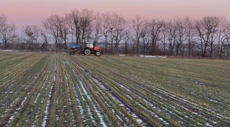 Внесення аміачної селітри на озиму пшеницю в лютому 2026 в господарстві МАГ на Дніпропетровщині