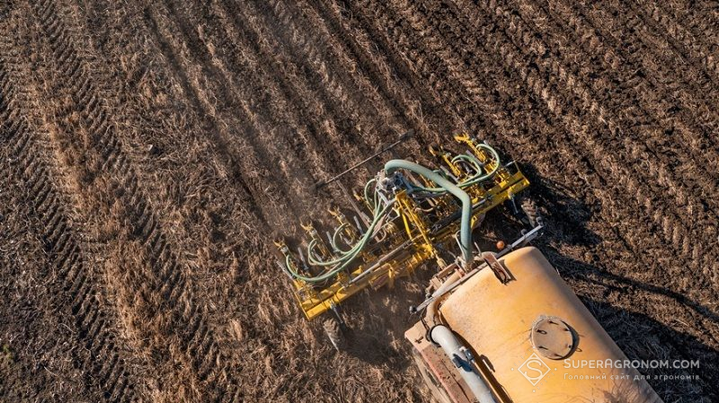 Аграрій розповів, як проходить посівна 2026 в Запорізькій області: антидронові рушниці, незібрані овочі та ціни на добрива