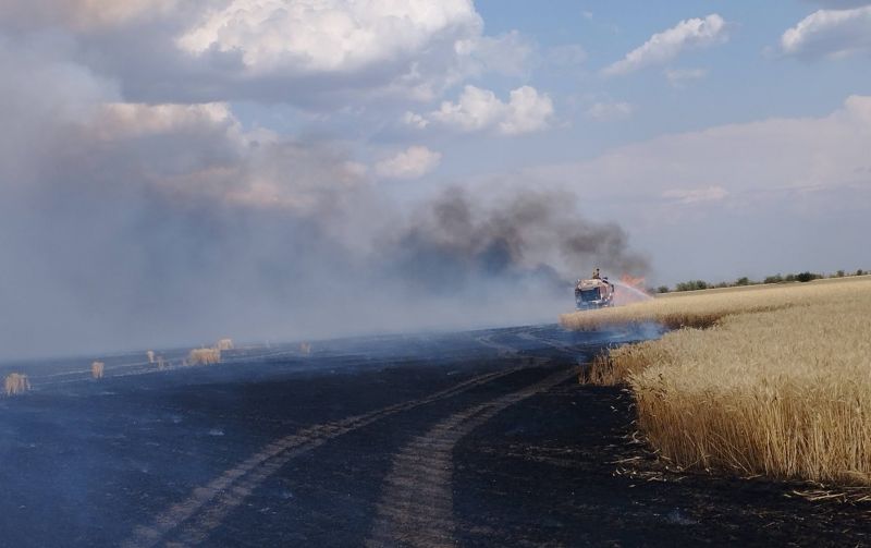 «Б'ють уже за 40–50 км від фронту»: на Херсонщині згоріло понад 5 тис. га зернових