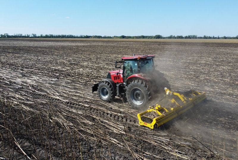 Післяжнивні рештки соняшнику подрібнюватимуть на швидкості до 20 км/год: на Полтавщині тестують коток SPEED CHOP Післяжнивні рештки соняшнику подрібнюватимуть на швидкості до 20 км/год: на Полтавщині тестують коток SPEED CHOP