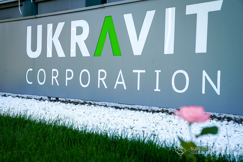 Компанія «UKRAVIT»